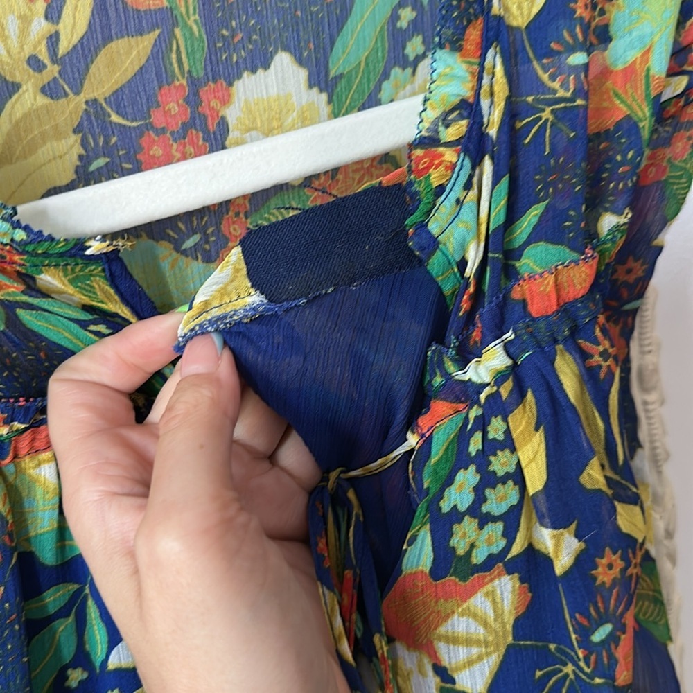 Floral Print Sheer Blouse - Picture 13 of 16